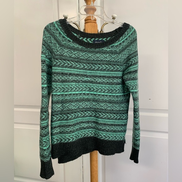 American Eagle Outfitters size medium sweater - Picture 2 of 4